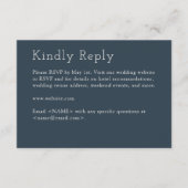 Minimalistische Navy Blauwe Bruiloft RSVP Kaartje (Voorkant)