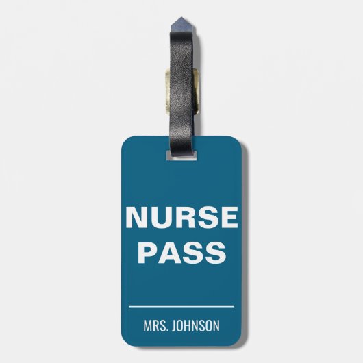 Minimalistische Nurse Pass - Bold Blue School Hall Bagagelabel (Achterkant verticaal)