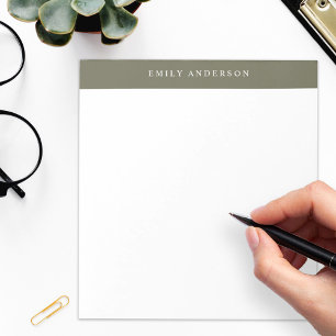 Minimalistische olijfgroene elegante monogram notitieblok
