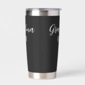 Minimalistische Oma Opgerichte Witte Script Tekst Geïsoleerde Drinkbeker (Links)