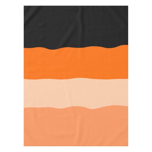 Minimalistische Oranje en zwarte Wavy strepen Tafelkleed (Voorkant)