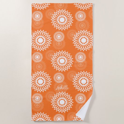 Minimalistische Oranje Mandala Geometrische Bloem Strandlaken (Voorkant)