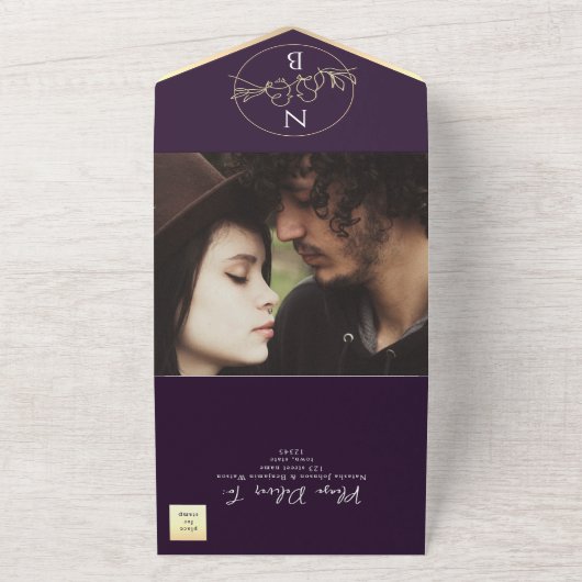 Minimalistische Paarse bruiloft All In One Uitnodiging (Buitenkant)
