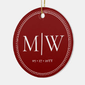Minimalistische Passen getrouwd Monogram Foto Rood Keramisch Ornament (Links)