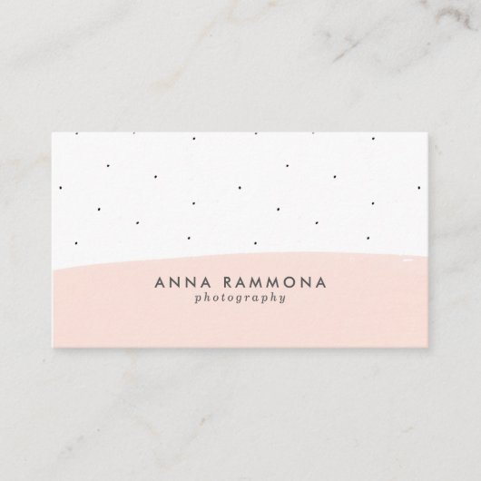Minimalistische pastel roze & witte penseelstreken visitekaartje (Voorkant)