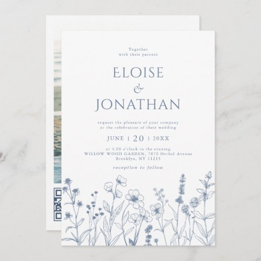 Minimalistische Periwinkle Wildflower QR Code Wedd Kaart (Voorkant / Achterkant)