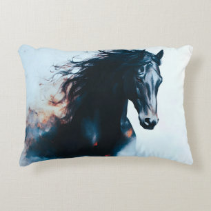 Minimalistische portret van zwart paard in galop accent kussen