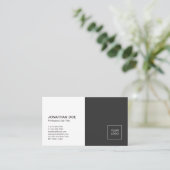 Minimalistische Professional Plain Zwart Wit Elega Visitekaartje (Staand voorkant)