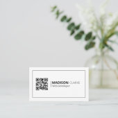 Minimalistische Professionele Freelancer QR Code M Visitekaartje (Staand voorkant)