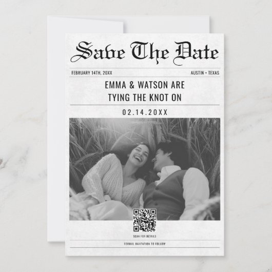 Minimalistische QR-code krant Fotobruiloft Save The Date (Voorkant)
