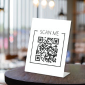 Minimalistische QR Code Scan Me Business Reclamebord Met Voetstuk