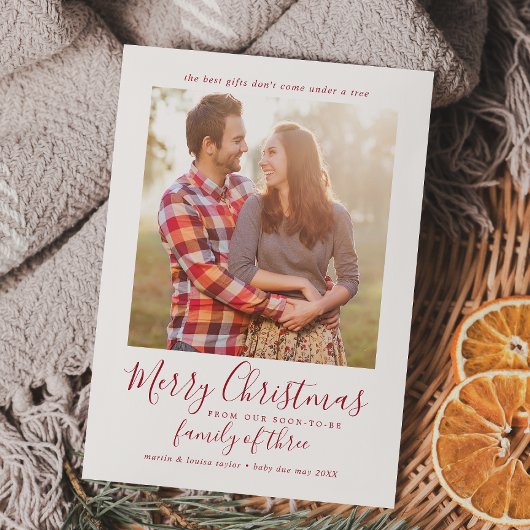 Minimalistische Rode familie van drie zwangerschap Feestdagenkaart