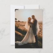 Minimalistische romantische chique zwart-wit foto save the date (Achterkant)