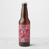 Minimalistische Roze Bloemige Aangepaste Verjaarda Bier Etiket (Voorkant)