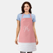 Minimalistische Roze en Witte Monogram Schort (Gedragen)