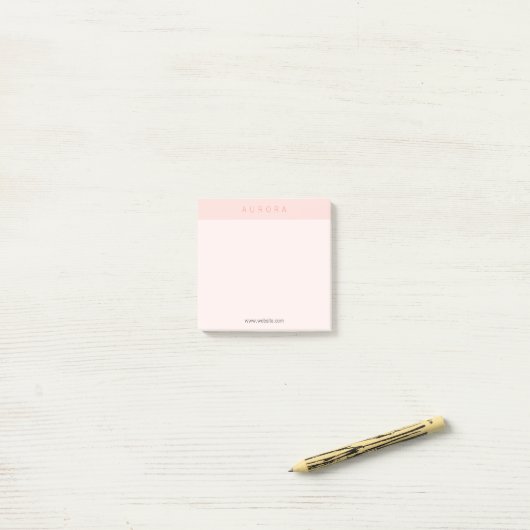 Minimalistische roze tweetonige post-it® notes (Op bureau)