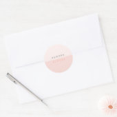 Minimalistische roze tweetonige ronde sticker (Envelop)