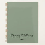 Minimalistische Sage Green Professional Eenvoudig Planner<br><div class="desc">Deze eenvoudige,  minimalistische kan worden gepersonaliseerd om een naam of een tekst van uw keuze op te nemen. Als u geen tekst wilt en liever een lege tekst wilt,  kunt u de tekst gewoon verwijderen.</div>