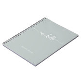 Minimalistische Sage Groene Girly Monogram Naam Notitieboek (Linkerzijde)