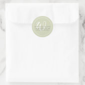 Minimalistische saliegroen witte script rand monog ronde sticker (Tas)