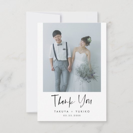 Minimalistische schone casual script bruiloftsfoto bedankkaart (Voorkant)