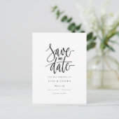 Minimalistische script zwart-wit save-the-date briefkaart (Staand voorkant)