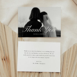 Minimalistische script zwart-wit trouwfoto bedankkaart