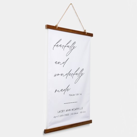 Minimalistische scriptpagina Birth Details Nursery Hangend Wandkleed (Gebogen)