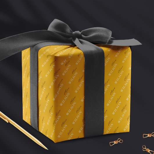 Minimalistische scripttypografie Mosterdgeel Cadeaupapier