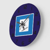 Minimalistische skilift symbool met blauwe rand grote klok (Hoek)