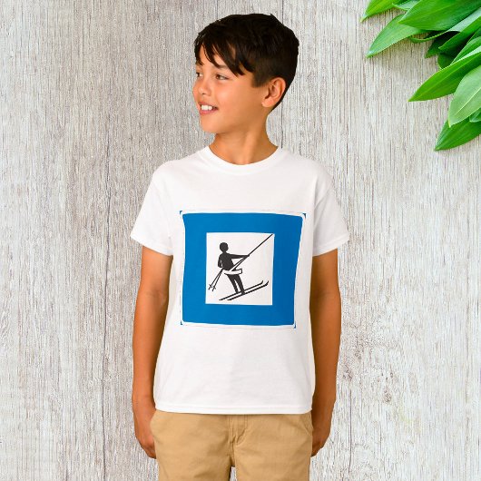 Minimalistische skilift symbool met blauwe rand t-shirt