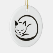 Minimalistische Slaapkat – Inktborstel Ontwerp op Keramisch Ornament (Rechts)