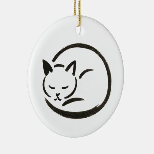 Minimalistische Slaapkat – Inktborstel Ontwerp op Keramisch Ornament (Rechts)