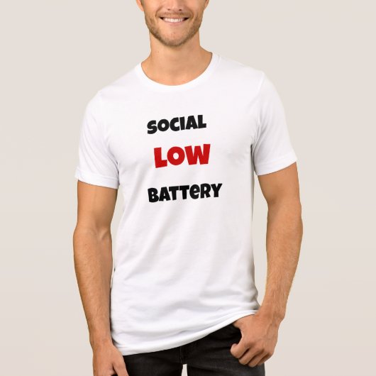Minimalistische Social Battery T-shirt Introvert (Voorkant)