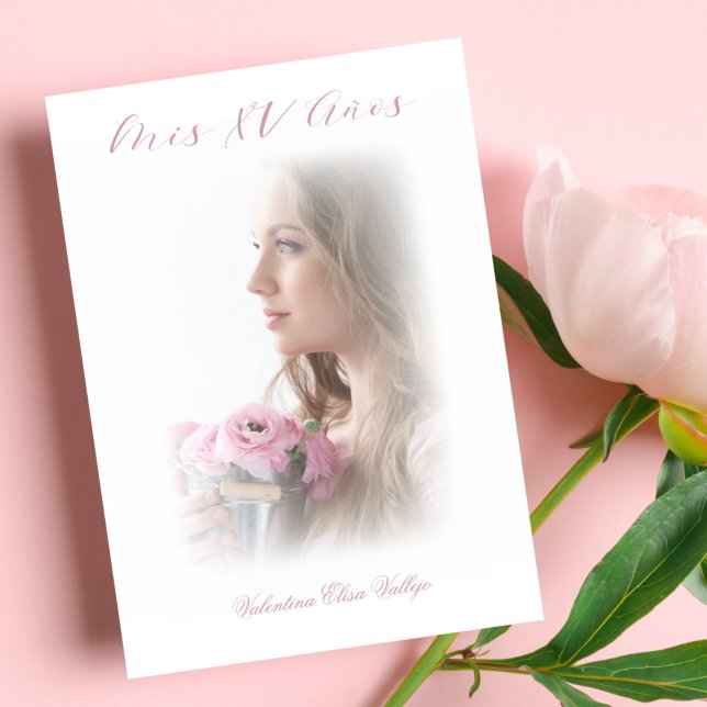 Minimalistische Spaanse foto van Mis XV Años in ro (Creator heeft geüpload)