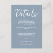 Minimalistische stoffige blauwe kalligrafie bruilo informatiekaartje (Voorkant)