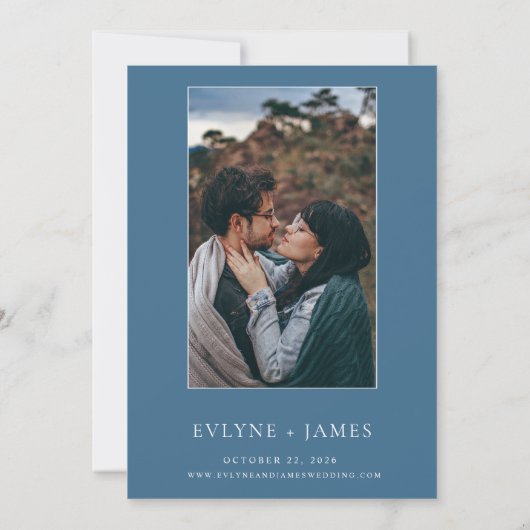 Minimalistische stoffige blauwe moderne bruiloft f kaart (Achterkant)