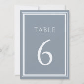 Minimalistische stoffige blauwe trouwtafel nummers kaart (Voorkant)