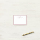Minimalistische stoffige lila script twee rand mon post-it® notes (Op bureau)