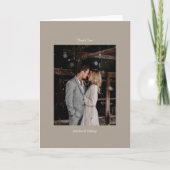 Minimalistische Taupe Elegant Wedding Custom Foto Bedankkaart (Voorkant)
