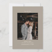 Minimalistische Taupe Elegant Wedding Custom Foto Save The Date (Voorkant)