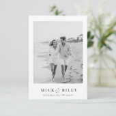 minimalistische tekst en foto bruiloft save the date (Staand voorkant)