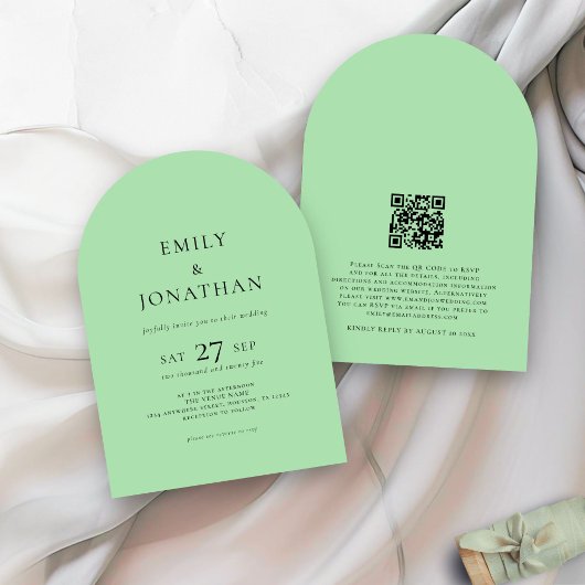 Minimalistische tekst QR Celadon Green Arch Weddin Kaart