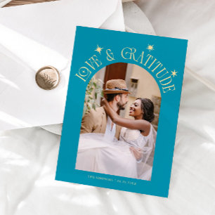 Minimalistische trouwfoto met 'Love & Gratitude' i Bedankkaart
