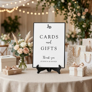 Minimalistische trouwkaarten en geschenken tafel s fotoplaat