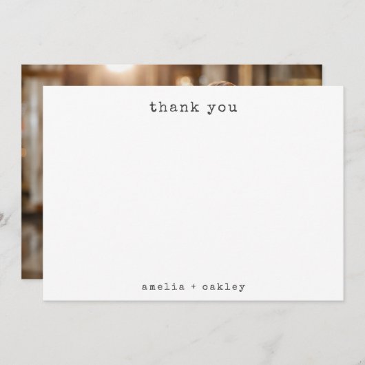 Minimalistische typemachine wit aangepaste trouwfo bedankkaart (Voorkant / Achterkant)