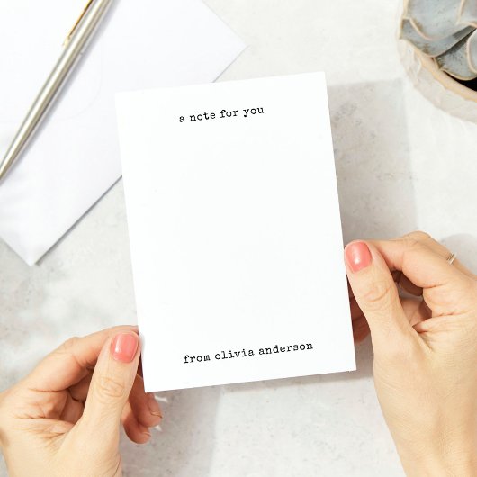 Minimalistische typemachine |  zwart-wit notitiekaartje