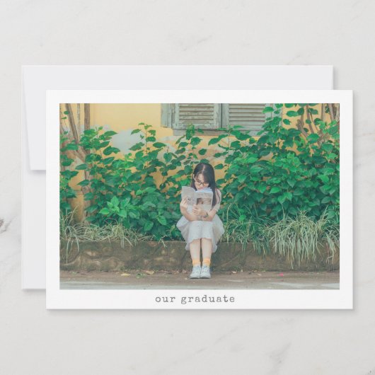 Minimalistische typografie Afstuderen 2 Foto Afstu Aankondiging (Voorkant)