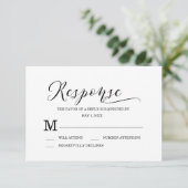 Minimalistische typografie Black & White Response  RSVP Kaartje (Staand voorkant)