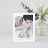 Minimalistische typografie Foto De datum opslaan Aankondigingskaart (Staand voorkant)